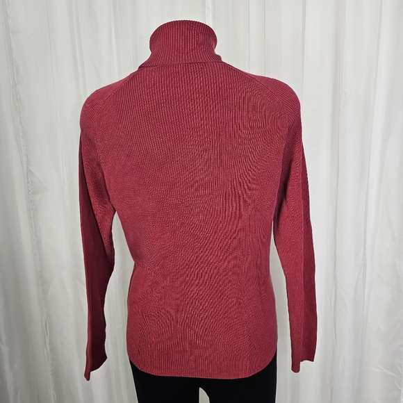 Belford Saks Fifth Avenue Classic Ribbed Silk Turtleneck Sweater Deep Red XL - Picture 5 of 7